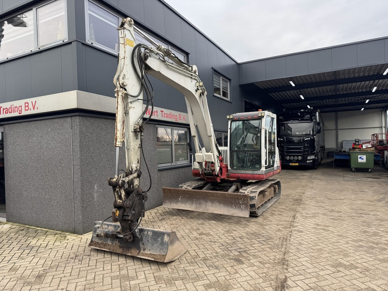 Takeuchi TB175 Graafmachine Rups 2008 Yanmar Diesel inclusief 5 bakken + palletvork - Багер гасеничар: слика 5 Takeuchi TB175 Graafmachine Rups 2008 Yanmar Diesel inclusief 5 bakken + palletvork - Багер гасеничар: слика 5