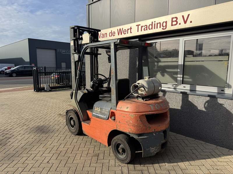 Toyota 42-7FGF25 duplo 400 3e / 4e Functie LPG 2001 - Плински вилушкар: слика 4 Toyota 42-7FGF25 duplo 400 3e / 4e Functie LPG 2001 - Плински вилушкар: слика 4