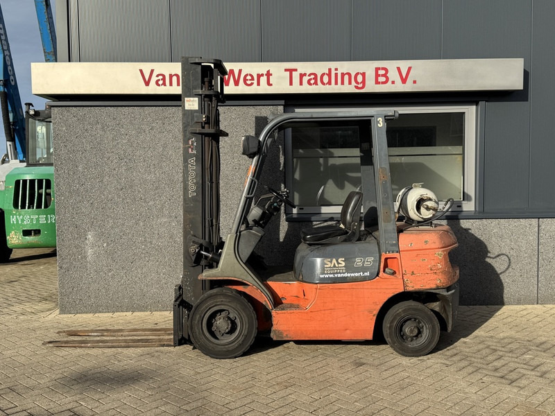 Toyota 42-7FGF25 duplo 400 3e / 4e Functie LPG 2001 - Плински вилушкар: слика 1 Toyota 42-7FGF25 duplo 400 3e / 4e Functie LPG 2001 - Плински вилушкар: слика 1