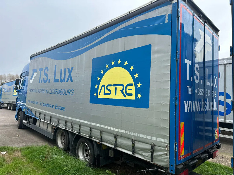 DAF XF 440 DAF XF 440 6x2 / SUPERSPACECAB / KOMBI MIT ANHANGER SCHMITZ 2016 / DURCHLADEN / 2 STUCK - Камион со церада: слика 2 DAF XF 440 DAF XF 440 6x2 / SUPERSPACECAB / KOMBI MIT ANHANGER SCHMITZ 2016 / DURCHLADEN / 2 STUCK - Камион со церада: слика 2