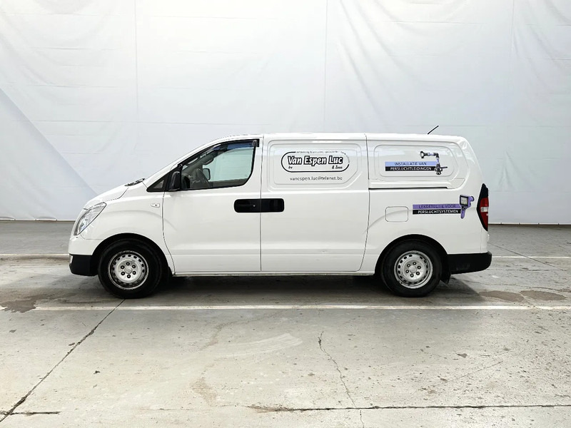 Hyundai H-1 AIRCO / EXCELLENT CONDITION / 2 SCHUIFDEUREN - 2 portes Coulissante - Мало комбе: слика 2 Hyundai H-1 AIRCO / EXCELLENT CONDITION / 2 SCHUIFDEUREN - 2 portes Coulissante - Мало комбе: слика 2