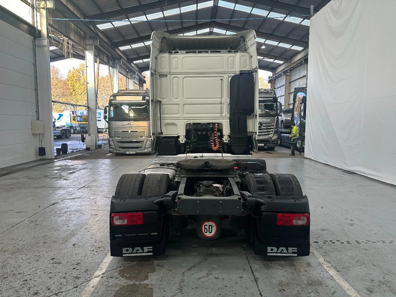 DAF XF 106.460 SPACECAB - Камион влекач: слика 4 DAF XF 106.460 SPACECAB - Камион влекач: слика 4