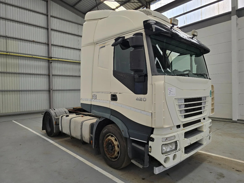 Iveco Stralis 420 RETARDER / EURO 5 STANDAIRCO - Камион влекач: слика 3 Iveco Stralis 420 RETARDER / EURO 5 STANDAIRCO - Камион влекач: слика 3