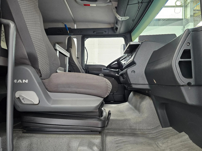 Камион влекач MAN TGA 18.430 MANUEL / RETARDER / AIRCO: слика 11
