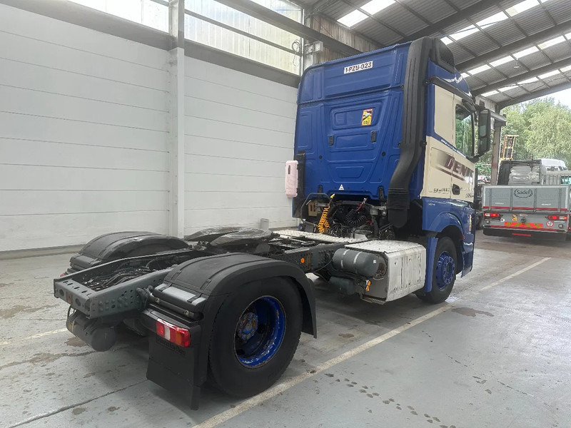 Mercedes-Benz Actros 1845 AIRCO / ADR - Камион влекач: слика 4 Mercedes-Benz Actros 1845 AIRCO / ADR - Камион влекач: слика 4