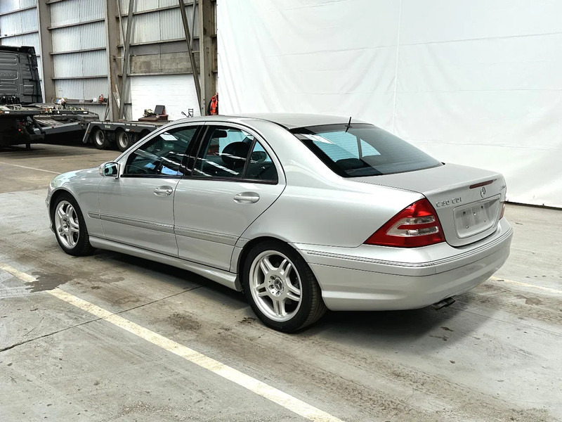 Mercedes-Benz C-Klasse C30 CDI / AMG /DIESEL TURBO 33795 km - Седан: слика 3 Mercedes-Benz C-Klasse C30 CDI / AMG /DIESEL TURBO 33795 km - Седан: слика 3