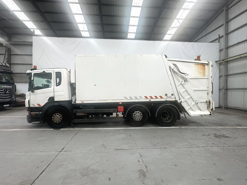 Scania P230 6X2 / Essieu relevable directionnel / Stuurbare liftas / Steerable lift axle - Камион за ѓубре: слика 2 Scania P230 6X2 / Essieu relevable directionnel / Stuurbare liftas / Steerable lift axle - Камион за ѓубре: слика 2