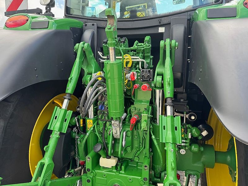 John Deere 6R195 AP 50KM COMMAND-PRO G5-PLUS 2024 690 UUR!!! - Трактор: слика 4 John Deere 6R195 AP 50KM COMMAND-PRO G5-PLUS 2024 690 UUR!!! - Трактор: слика 4