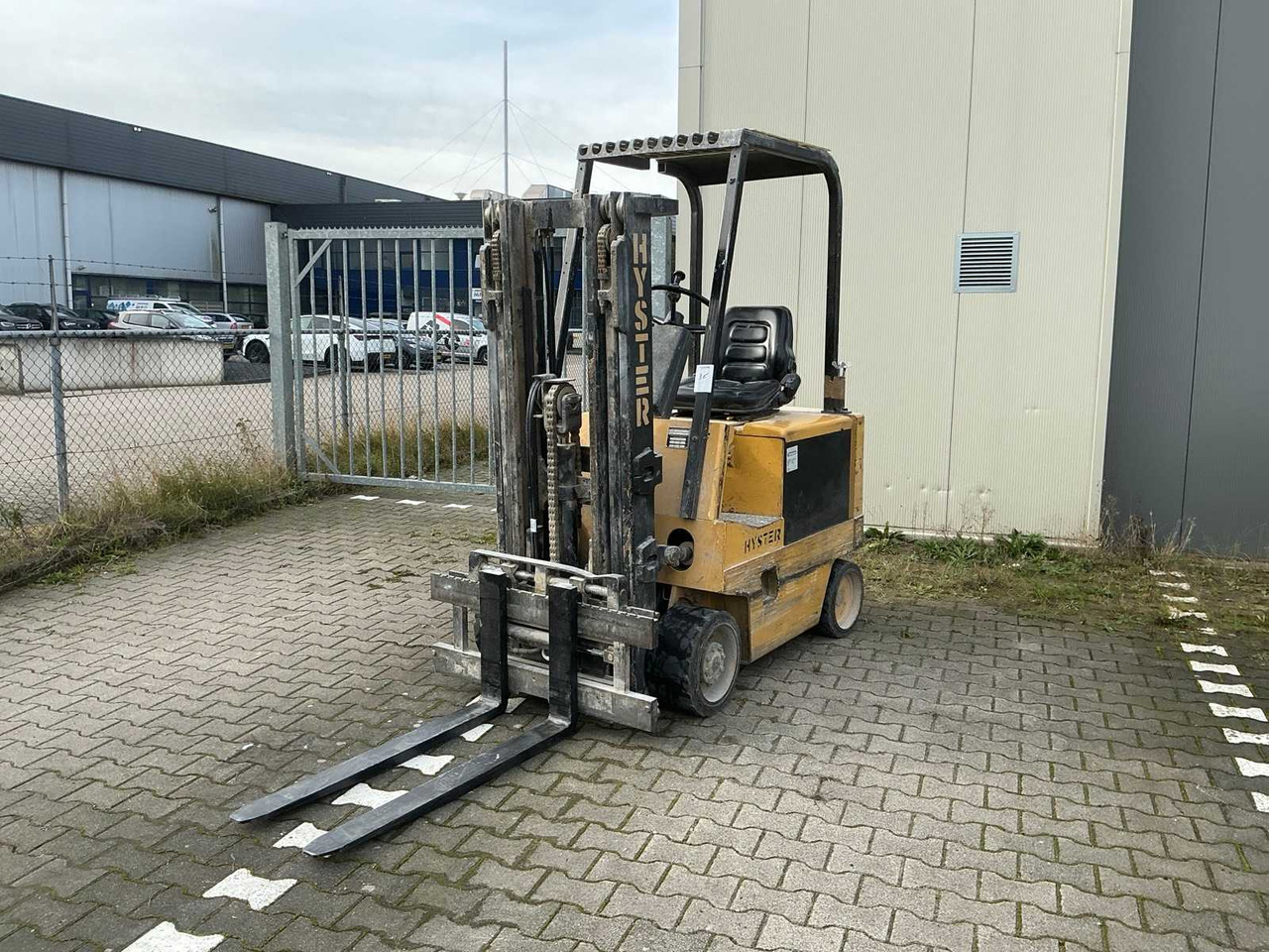 1993 HYSTER E2.00 XL FORKLIFT - Вилушкар: слика 1 1993 HYSTER E2.00 XL FORKLIFT - Вилушкар: слика 1