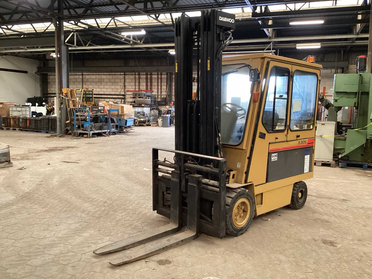 1996 DAEWOO B 30 S FORKLIFT - Вилушкар: слика 1 1996 DAEWOO B 30 S FORKLIFT - Вилушкар: слика 1