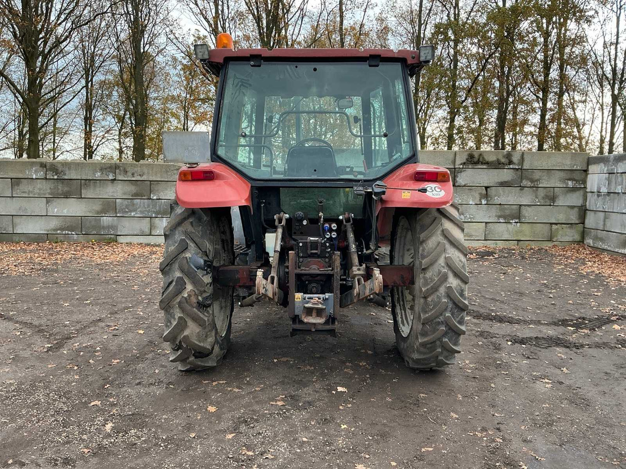 1996 NEW HOLLAND L85 DT ALL-WHEEL DRIVE FARM TRACTOR - Трактор: слика 4 1996 NEW HOLLAND L85 DT ALL-WHEEL DRIVE FARM TRACTOR - Трактор: слика 4