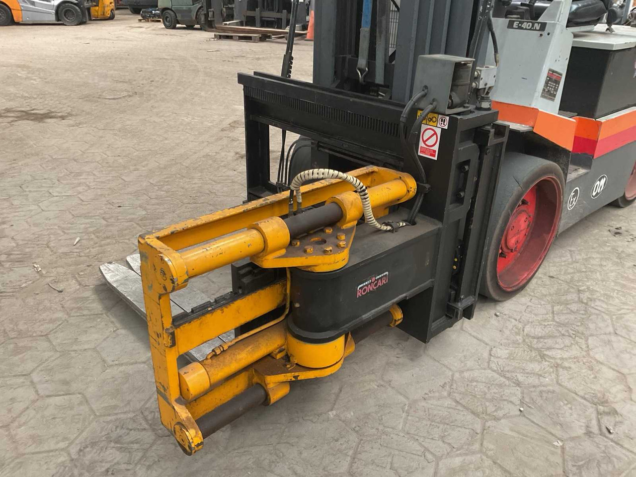 1996 OM E40N FORKLIFT - Вилушкар: слика 5 1996 OM E40N FORKLIFT - Вилушкар: слика 5