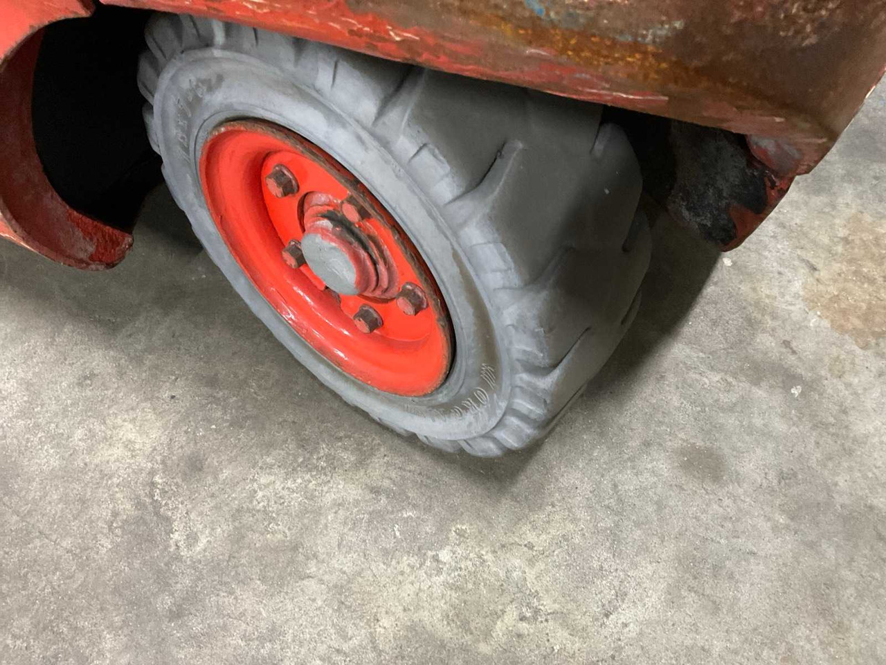 2001 LINDE E 30-02 FORKLIFT - Вилушкар: слика 5 2001 LINDE E 30-02 FORKLIFT - Вилушкар: слика 5