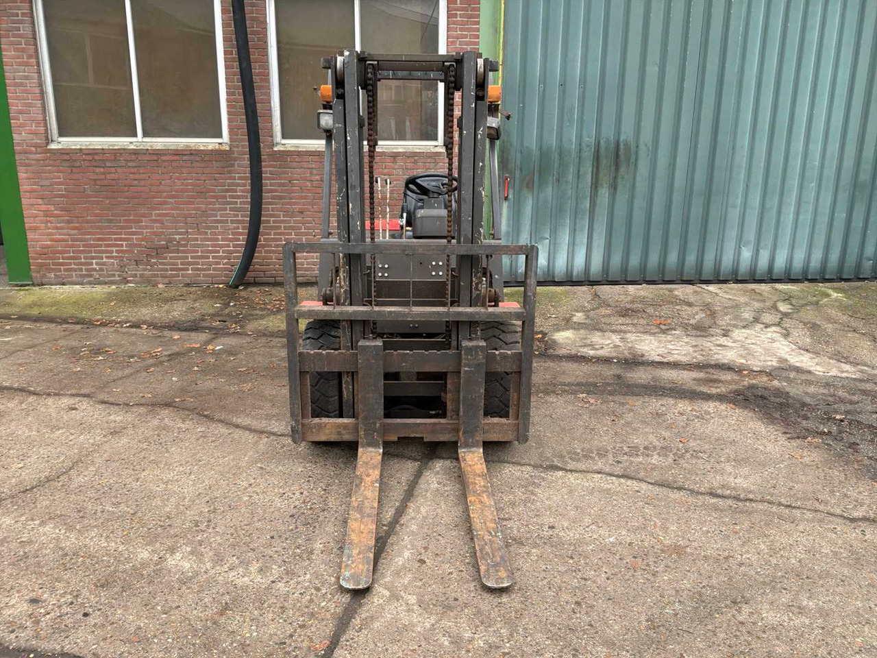 2004 YTO FORKLIFT DIESEL - Вилушкар: слика 3 2004 YTO FORKLIFT DIESEL - Вилушкар: слика 3