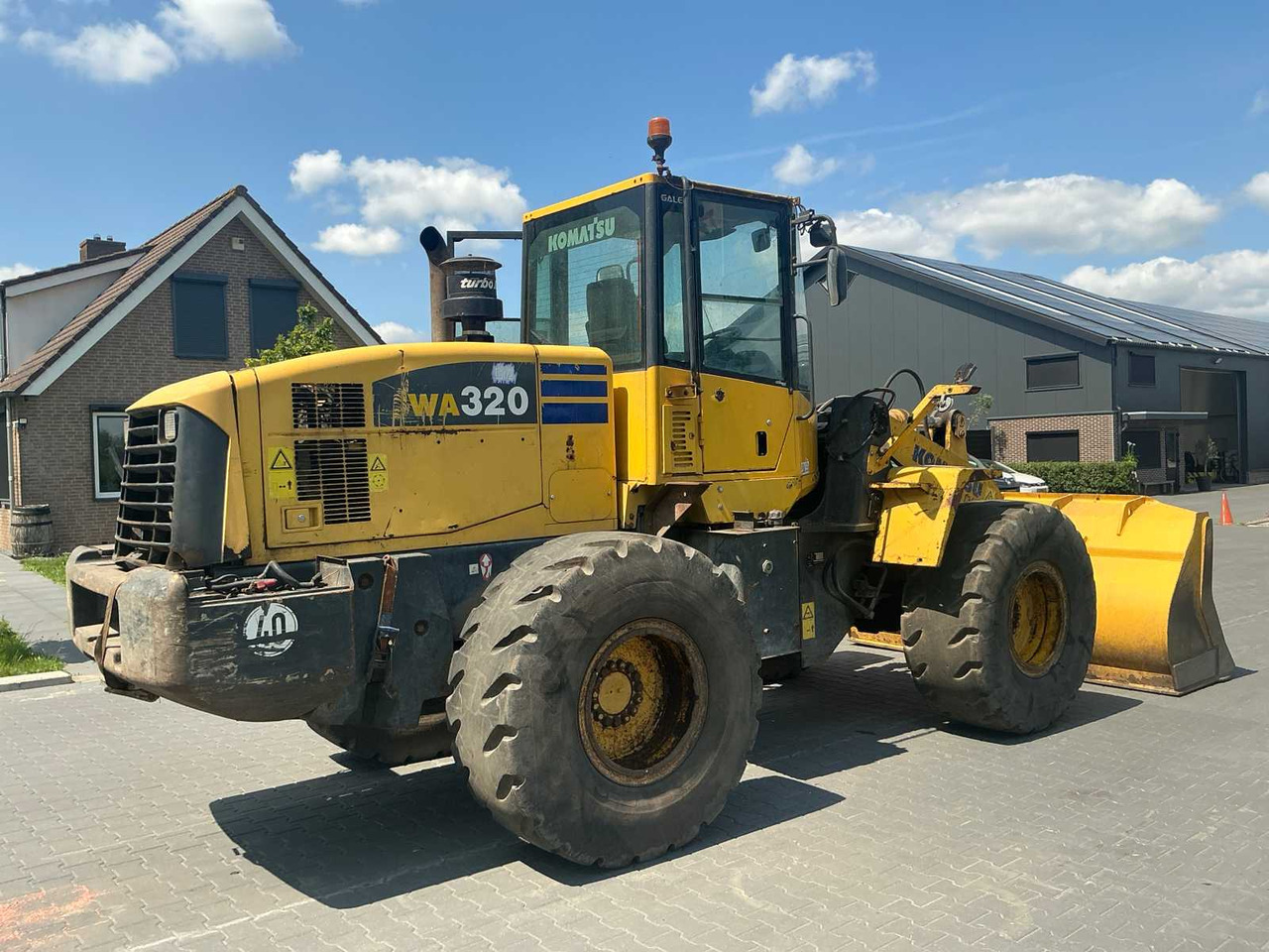 2005 KOMATSU WA320-5H SHOVEL - Натоварувач на тркала: слика 5 2005 KOMATSU WA320-5H SHOVEL - Натоварувач на тркала: слика 5