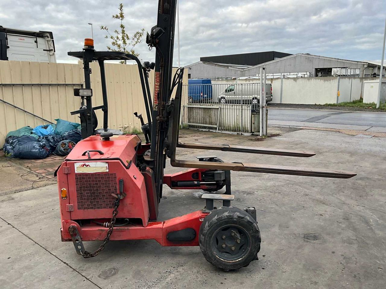 2005 MOFFET CAGE M3-20.4 TAKEAWAY FORKLIFT - Вилушкар: слика 5 2005 MOFFET CAGE M3-20.4 TAKEAWAY FORKLIFT - Вилушкар: слика 5