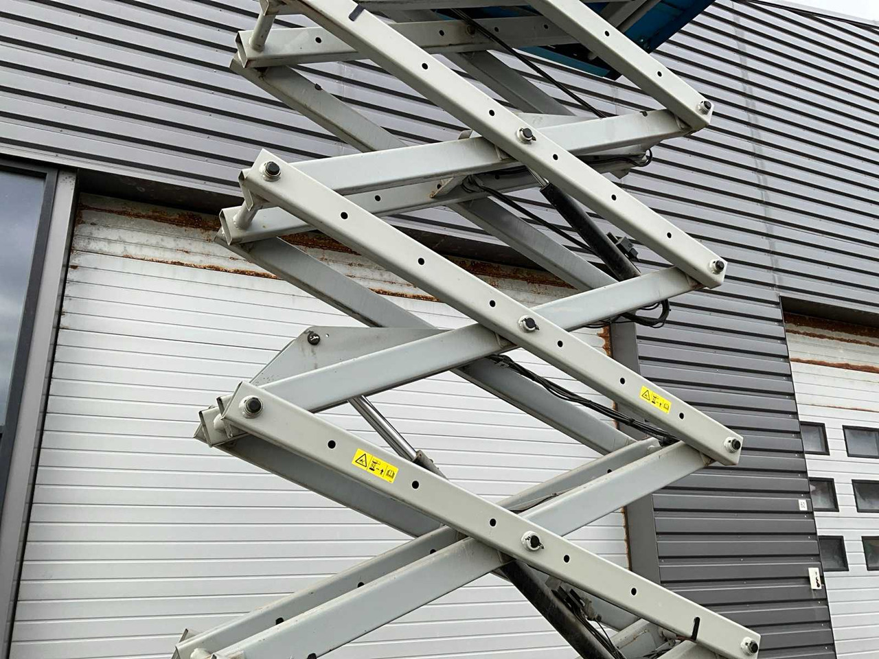 Дигачка платформа 2006 GENIE GS-3246 AERIAL PLATFORM: слика 6