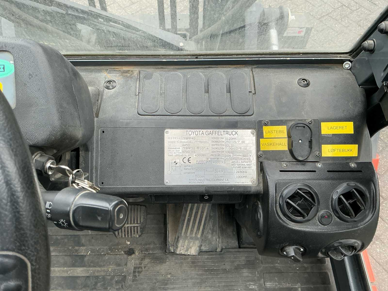 2006 TOYOTA 7FBMF40 FORKLIFT - Вилушкар: слика 4 2006 TOYOTA 7FBMF40 FORKLIFT - Вилушкар: слика 4