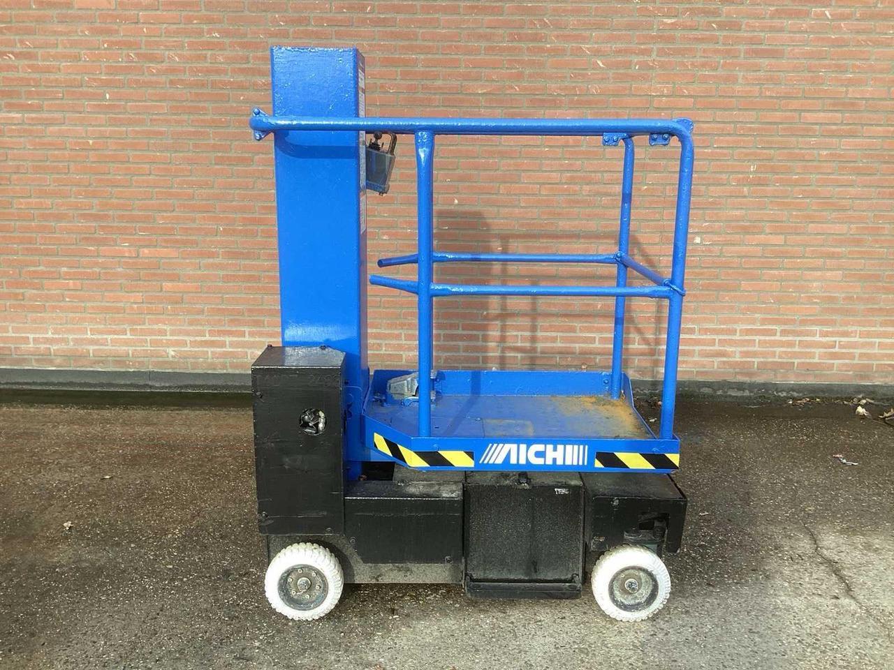 2007 AICHI SV04B AERIAL PLATFORM - Дигачка платформа: слика 1 2007 AICHI SV04B AERIAL PLATFORM - Дигачка платформа: слика 1