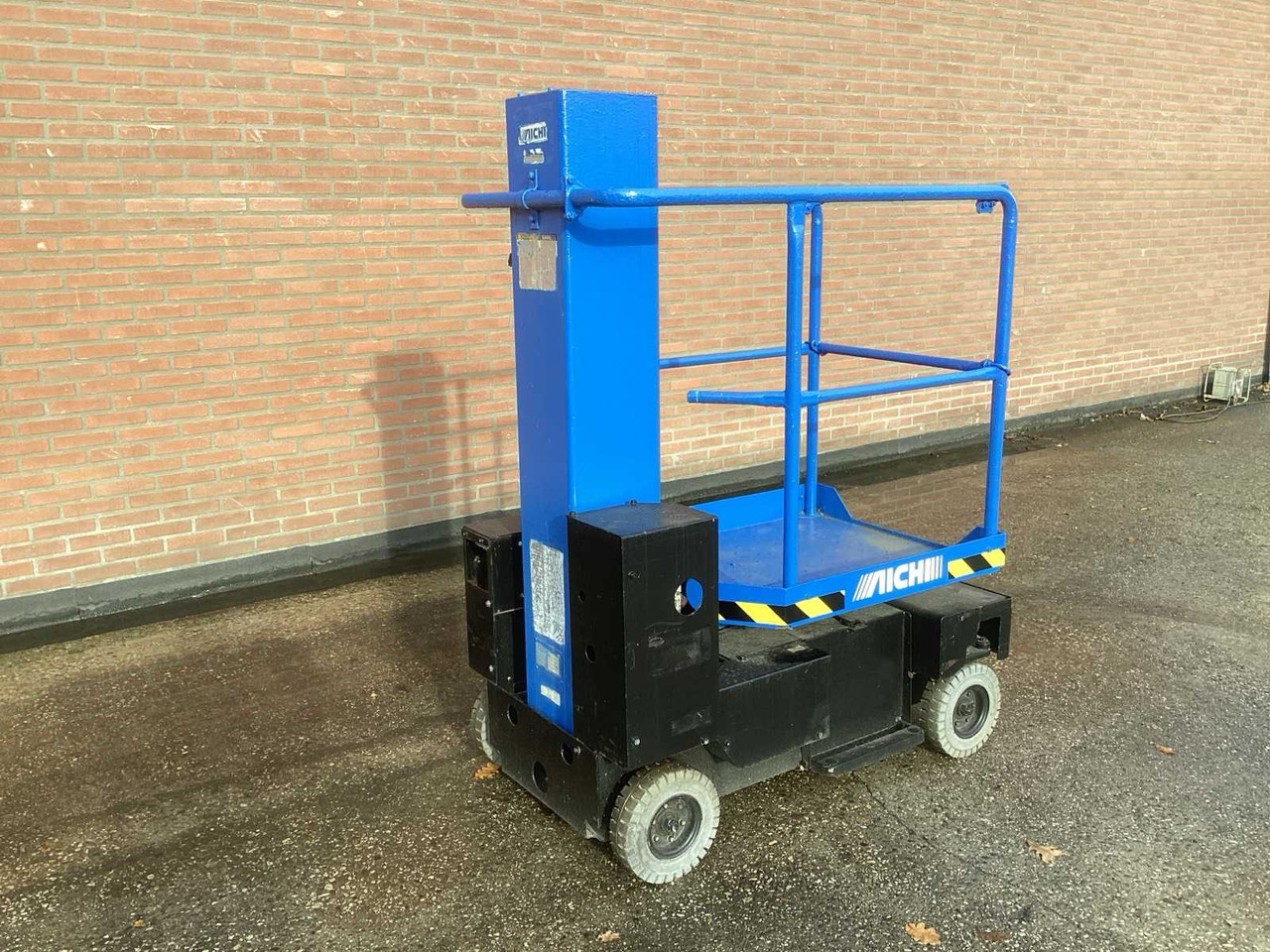 2007 AICHI SV04B AERIAL PLATFORM - Дигачка платформа: слика 3 2007 AICHI SV04B AERIAL PLATFORM - Дигачка платформа: слика 3