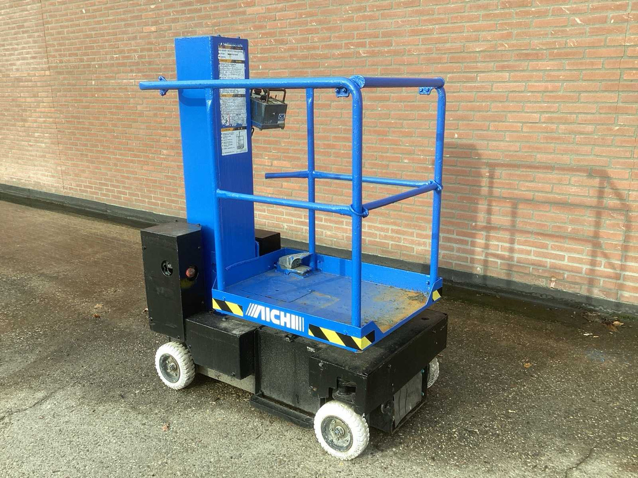 2007 AICHI SV04B AERIAL PLATFORM - Дигачка платформа: слика 4 2007 AICHI SV04B AERIAL PLATFORM - Дигачка платформа: слика 4