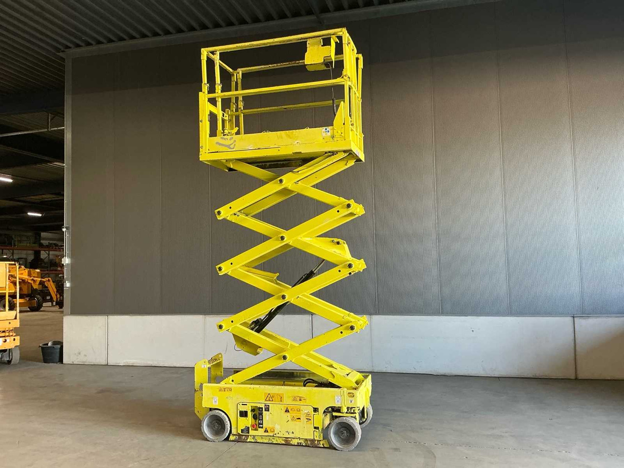 2008 GENIE GS1932 AERIAL PLATFORM - Дигачка платформа: слика 2 2008 GENIE GS1932 AERIAL PLATFORM - Дигачка платформа: слика 2
