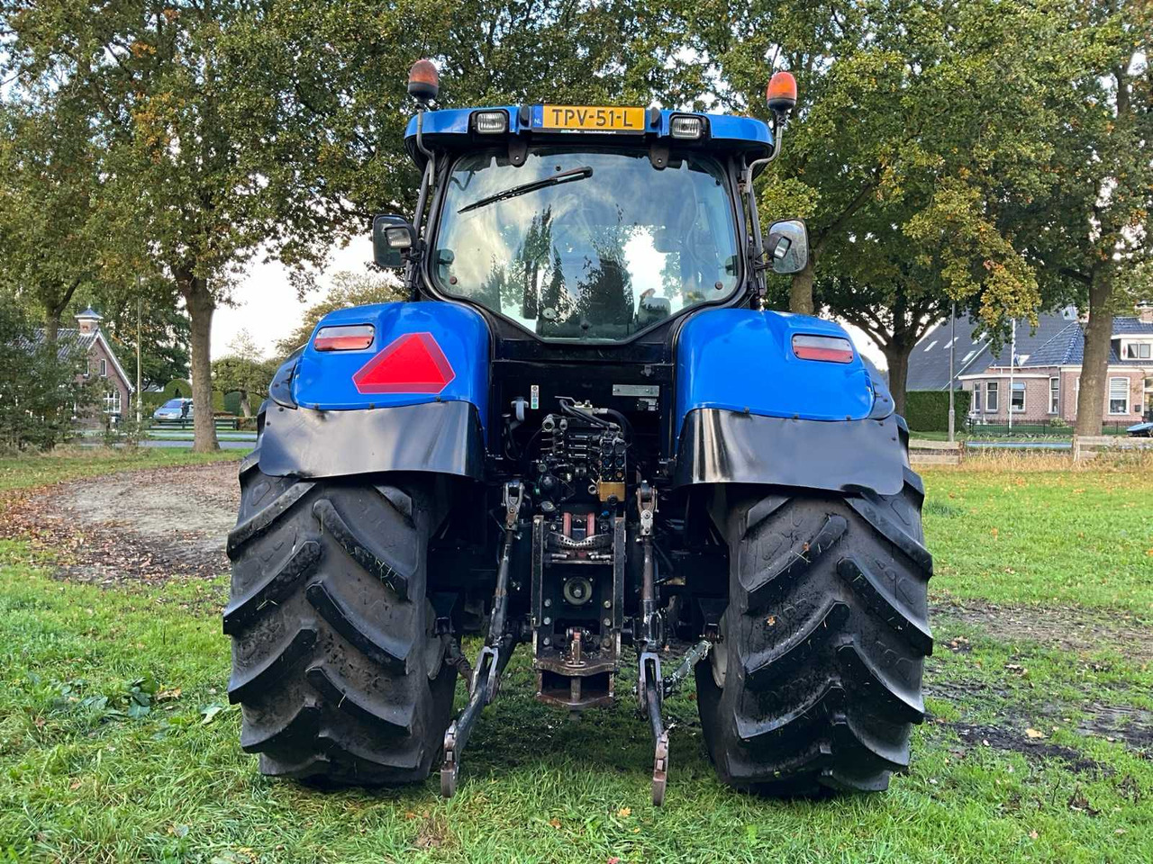 Трактор 2008 NEW HOLLAND T6070 FOUR WHEEL DRIVE FARM TRACTOR: слика 7 Трактор 2008 NEW HOLLAND T6070 FOUR WHEEL DRIVE FARM TRACTOR: слика 7