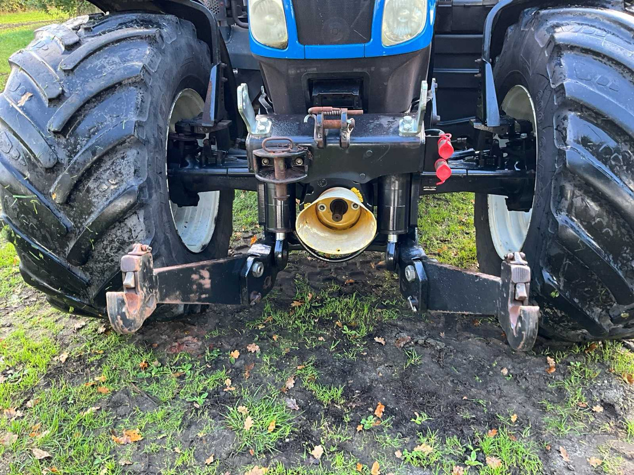 Трактор 2008 NEW HOLLAND T6070 FOUR WHEEL DRIVE FARM TRACTOR: слика 12 Трактор 2008 NEW HOLLAND T6070 FOUR WHEEL DRIVE FARM TRACTOR: слика 12