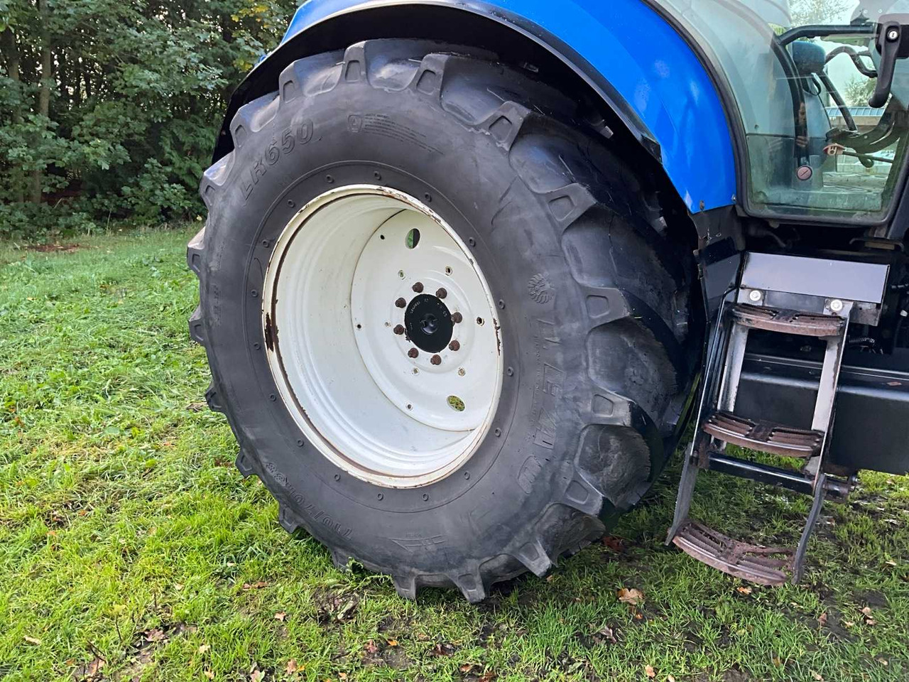 Трактор 2008 NEW HOLLAND T6070 FOUR WHEEL DRIVE FARM TRACTOR: слика 20 Трактор 2008 NEW HOLLAND T6070 FOUR WHEEL DRIVE FARM TRACTOR: слика 20