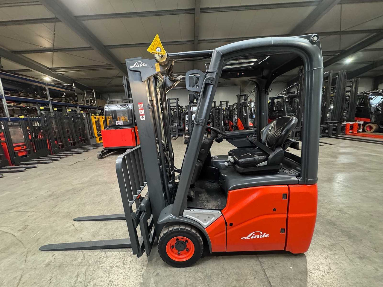 2009 SERVICE + UVV 12/2026 LINDE E12 1,713 HOURS COMPACT ELECTRIC FORKLIFT - Вилушкар: слика 2 2009 SERVICE + UVV 12/2026 LINDE E12 1,713 HOURS COMPACT ELECTRIC FORKLIFT - Вилушкар: слика 2