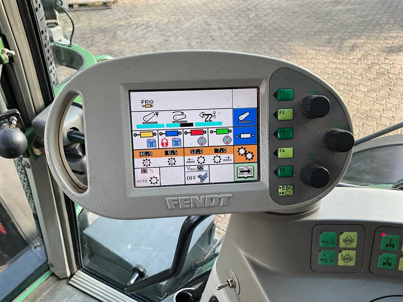 Трактор 2010 FENDT 716 TMS ALL-WHEEL DRIVE AGRICULTURAL TRACTOR: слика 13