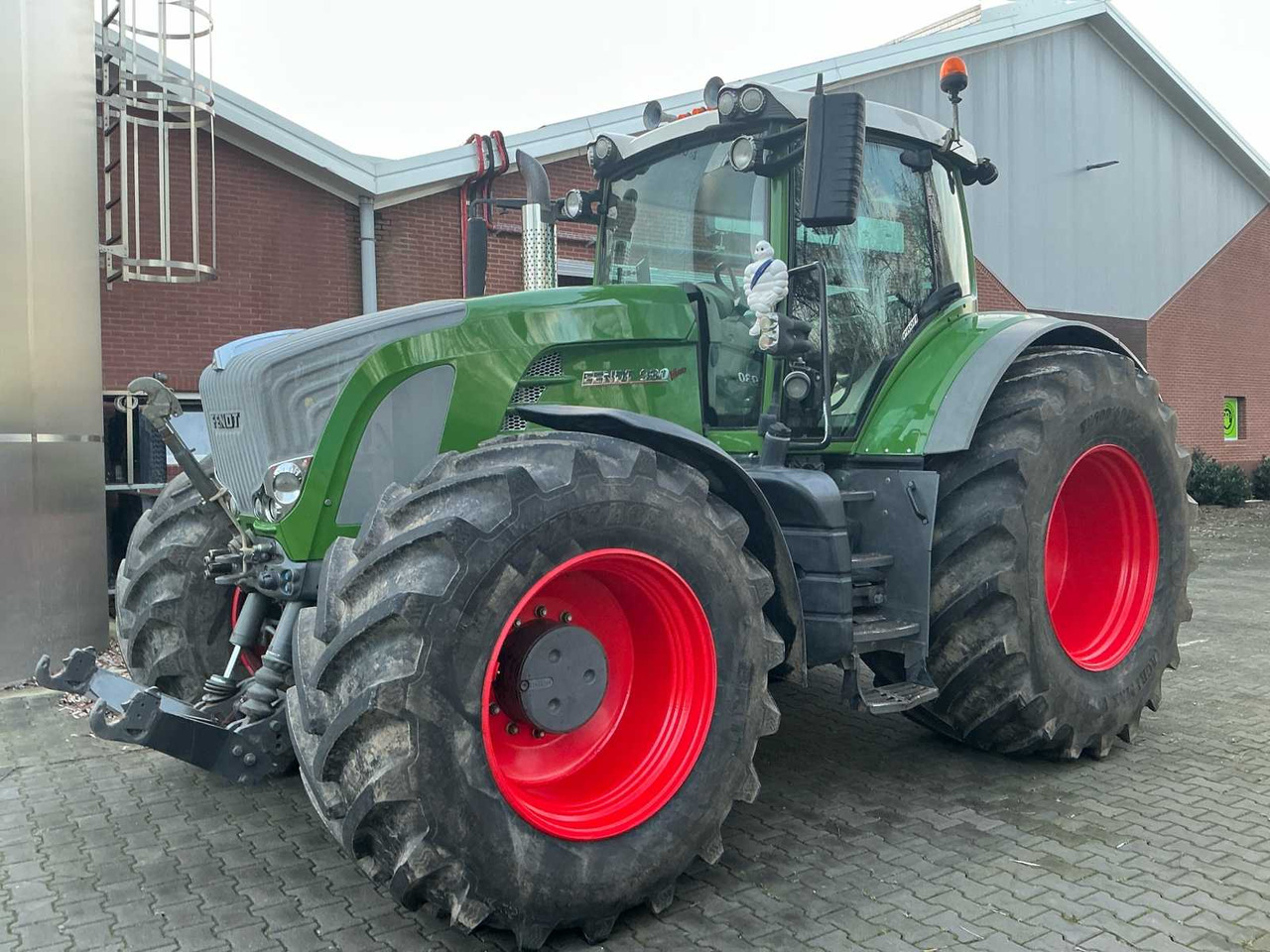 2010 FENDT 930 VARIO ALL-WHEEL DRIVE FARM TRACTOR - Трактор: слика 1 2010 FENDT 930 VARIO ALL-WHEEL DRIVE FARM TRACTOR - Трактор: слика 1