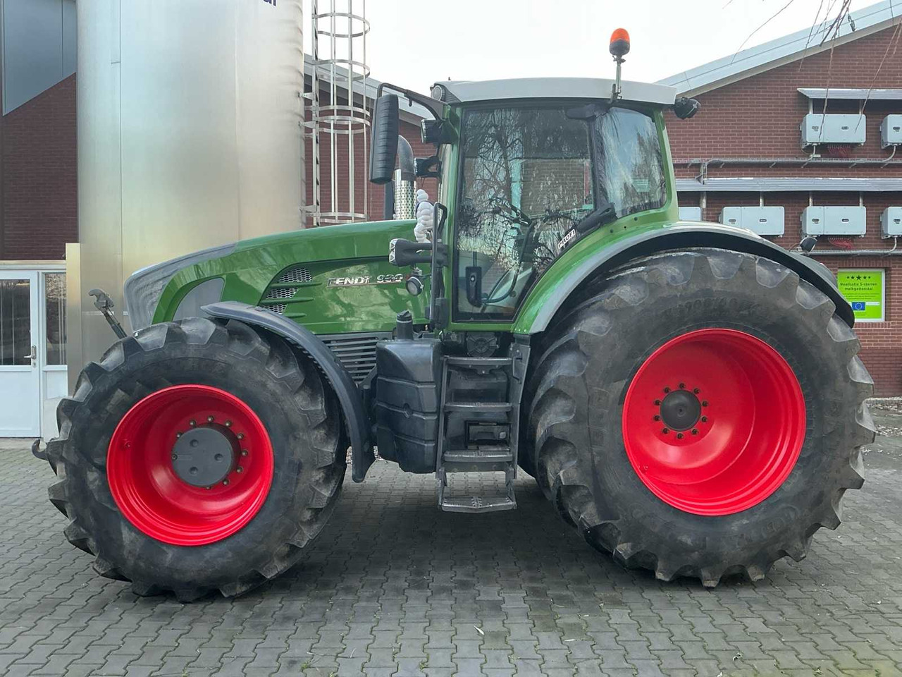 2010 FENDT 930 VARIO ALL-WHEEL DRIVE FARM TRACTOR - Трактор: слика 2 2010 FENDT 930 VARIO ALL-WHEEL DRIVE FARM TRACTOR - Трактор: слика 2