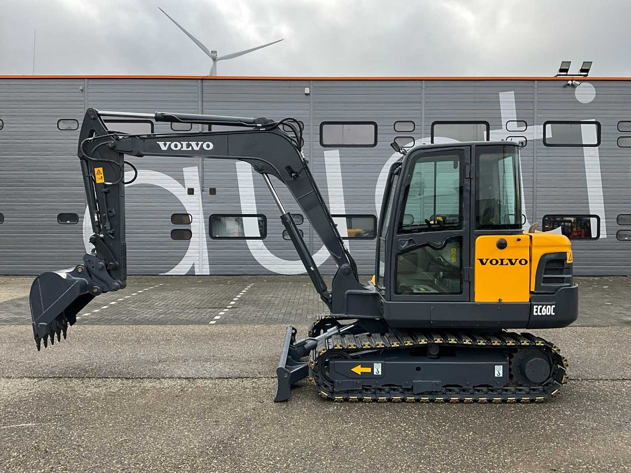 2011 VOLVO EC60C MIDI EXCAVATOR - Багер: слика 2 2011 VOLVO EC60C MIDI EXCAVATOR - Багер: слика 2