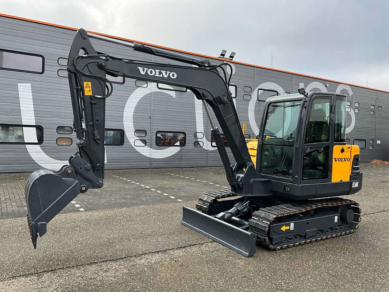 2011 VOLVO EC60C MIDI EXCAVATOR - Багер: слика 1 2011 VOLVO EC60C MIDI EXCAVATOR - Багер: слика 1