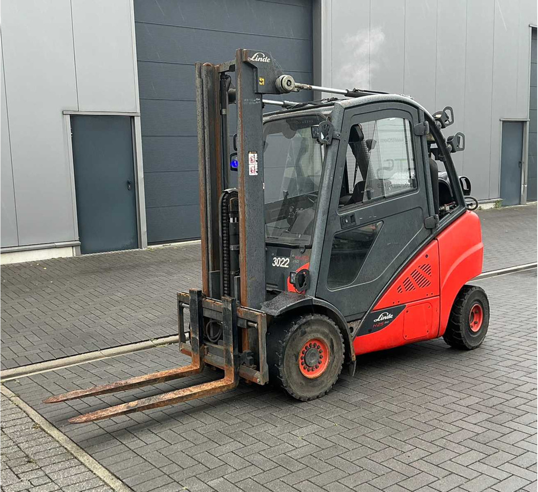 2013 LINDE H25T - 02/600 FORKLIFT - Вилушкар: слика 1 2013 LINDE H25T - 02/600 FORKLIFT - Вилушкар: слика 1