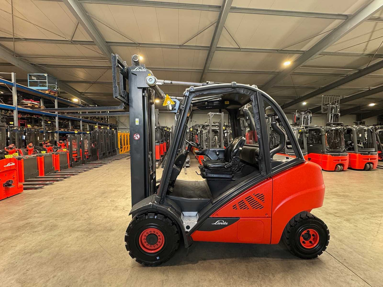 2013 SERVICE + UVV 09/2026 LINDE H30D 3.000KG TRIPLEX 550CM DIESEL FORKLIFT - Вилушкар: слика 2 2013 SERVICE + UVV 09/2026 LINDE H30D 3.000KG TRIPLEX 550CM DIESEL FORKLIFT - Вилушкар: слика 2