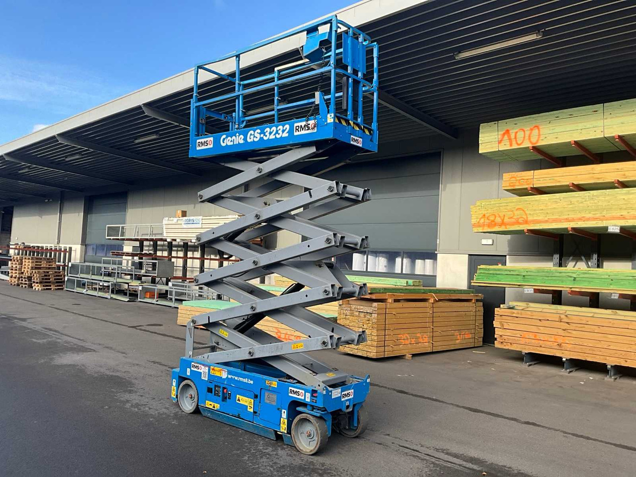 2015 GENIE GS-3232 AERIAL WORK PLATFORM - Дигачка платформа: слика 2 2015 GENIE GS-3232 AERIAL WORK PLATFORM - Дигачка платформа: слика 2