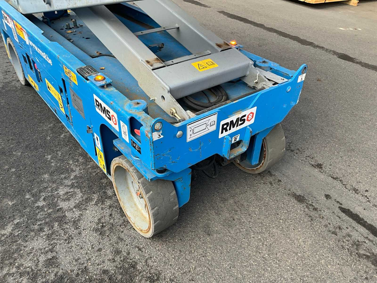 Дигачка платформа 2015 GENIE GS-3232 AERIAL WORK PLATFORM: слика 16 Дигачка платформа 2015 GENIE GS-3232 AERIAL WORK PLATFORM: слика 16