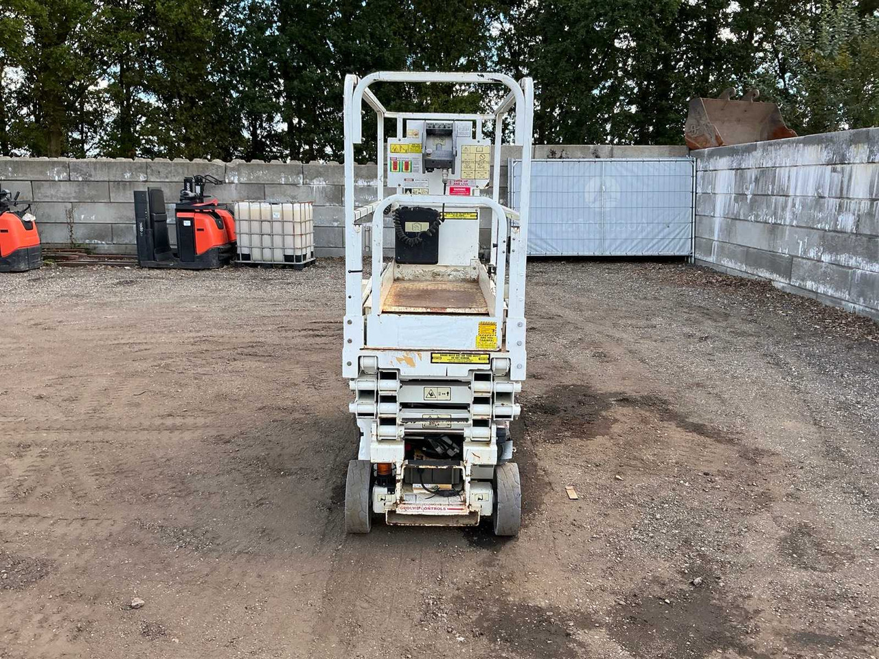 2015 JLG 1930ES SCISSOR LIFT - Дигачка платформа: слика 4 2015 JLG 1930ES SCISSOR LIFT - Дигачка платформа: слика 4