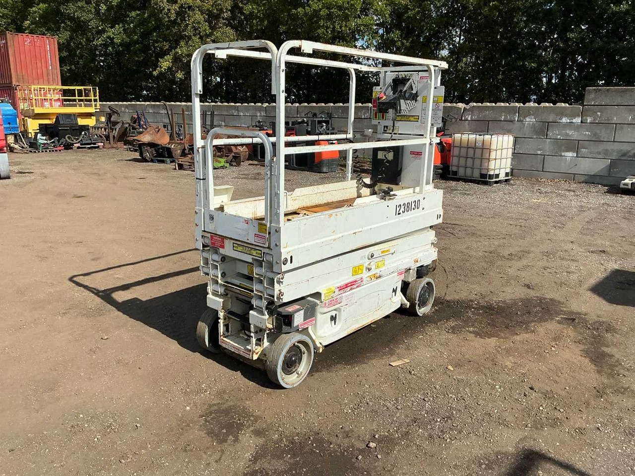 2015 JLG 1930ES SCISSOR LIFT - Дигачка платформа: слика 5 2015 JLG 1930ES SCISSOR LIFT - Дигачка платформа: слика 5