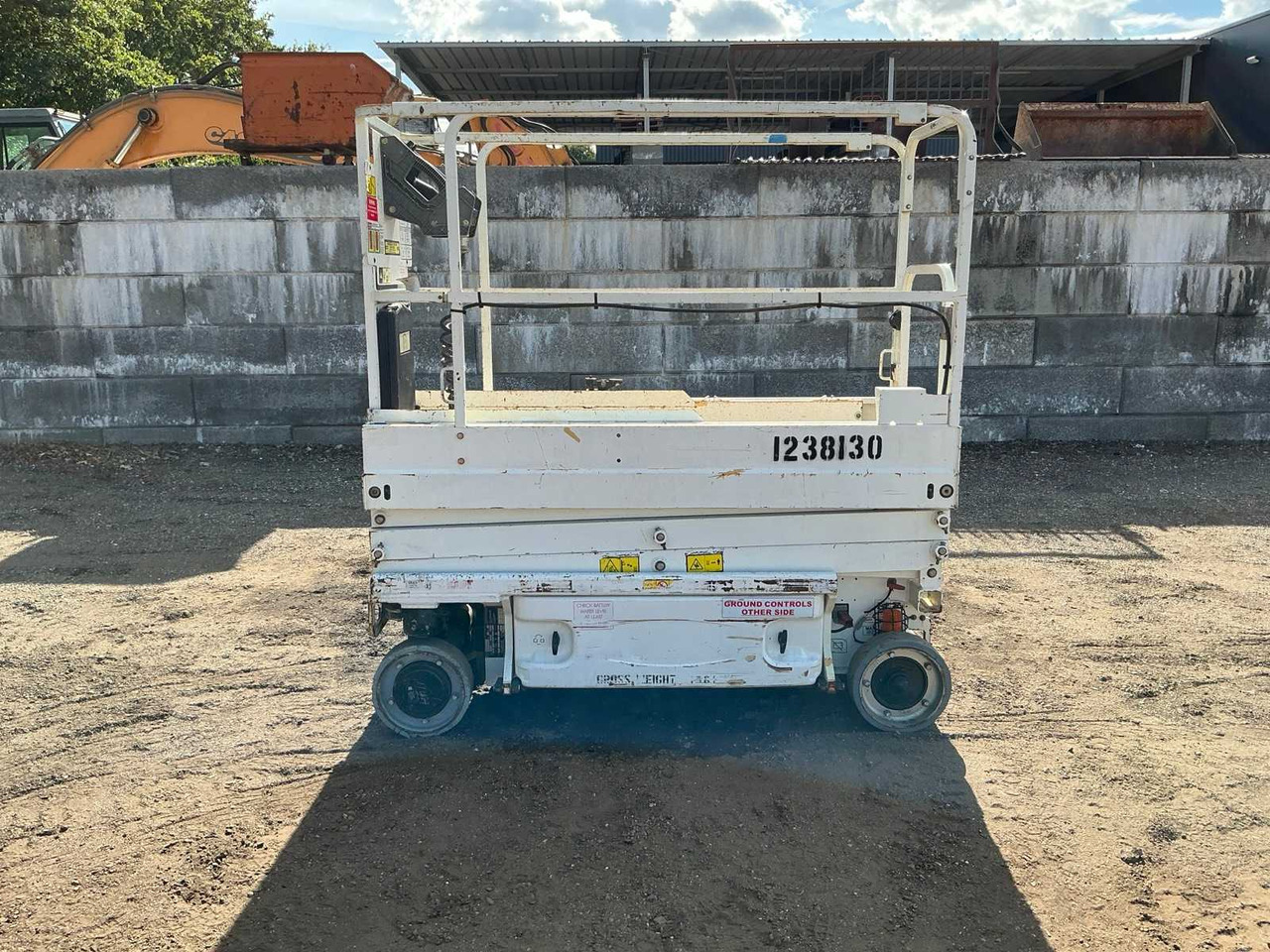 2015 JLG 1930ES SCISSOR LIFT - Дигачка платформа: слика 2 2015 JLG 1930ES SCISSOR LIFT - Дигачка платформа: слика 2