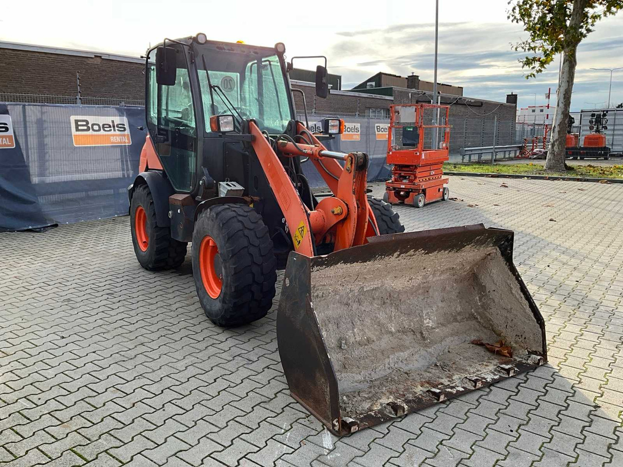 2015 KOMATSU WA-70-7 ARTICULATED WHEEL LOADER 4X4 - Натоварувач на тркала: слика 4 2015 KOMATSU WA-70-7 ARTICULATED WHEEL LOADER 4X4 - Натоварувач на тркала: слика 4