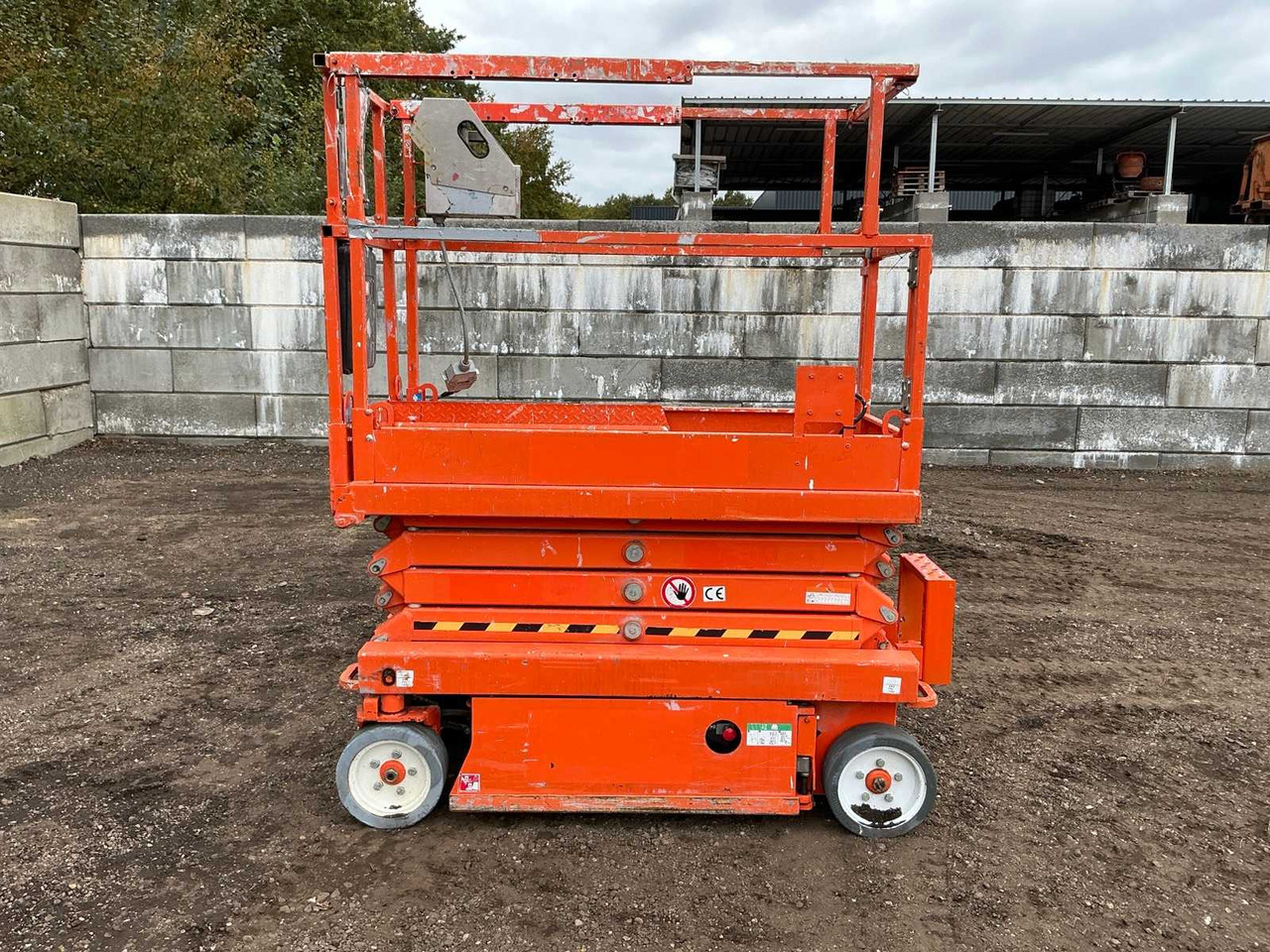 2015 SKYJACK SJ 111 3219 AERIAL PLATFORM - Дигачка платформа: слика 2 2015 SKYJACK SJ 111 3219 AERIAL PLATFORM - Дигачка платформа: слика 2