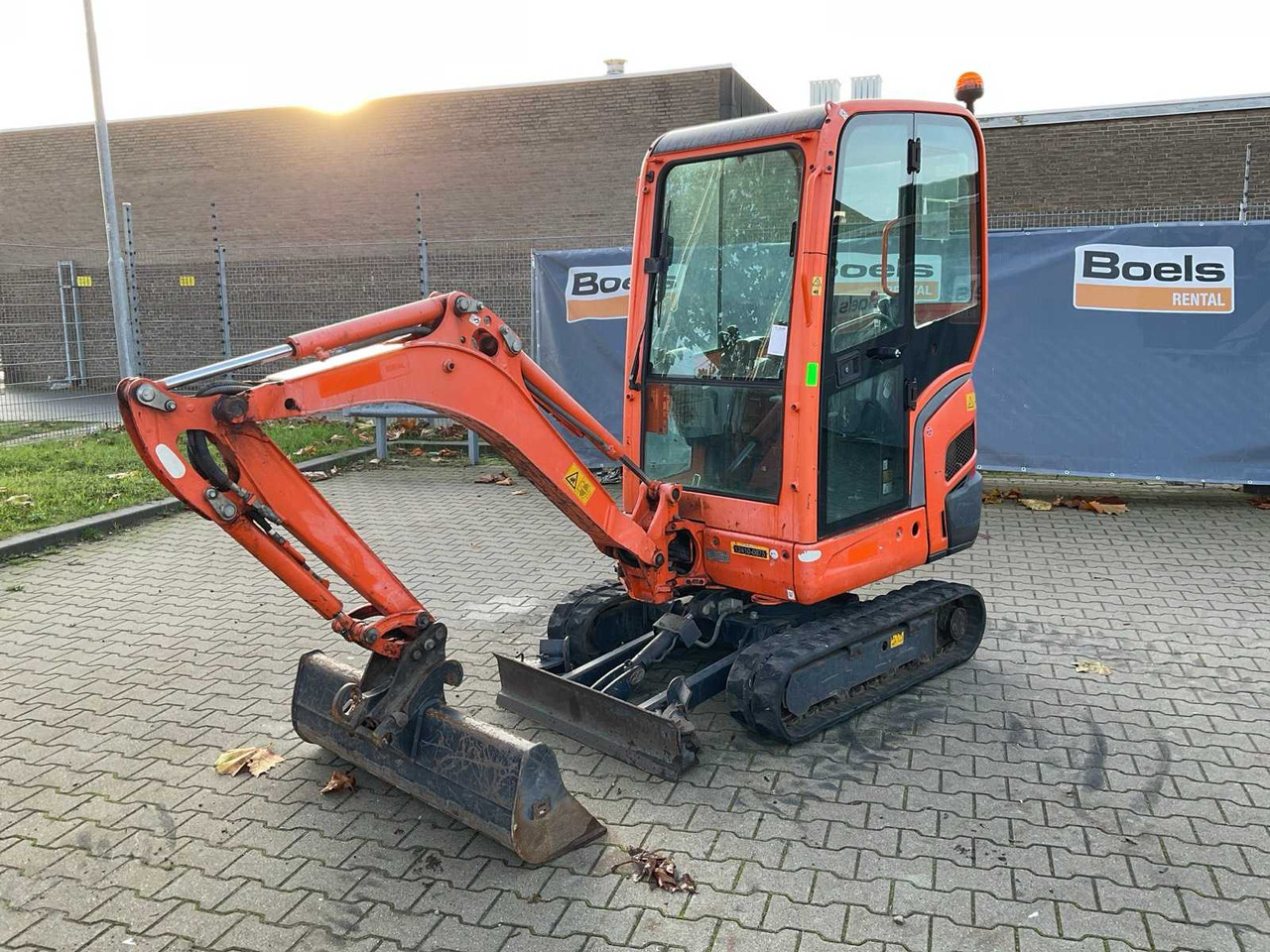 2016 KUBOTA KX016-4G MINI EXCAVATOR - Мини багер: слика 1 2016 KUBOTA KX016-4G MINI EXCAVATOR - Мини багер: слика 1