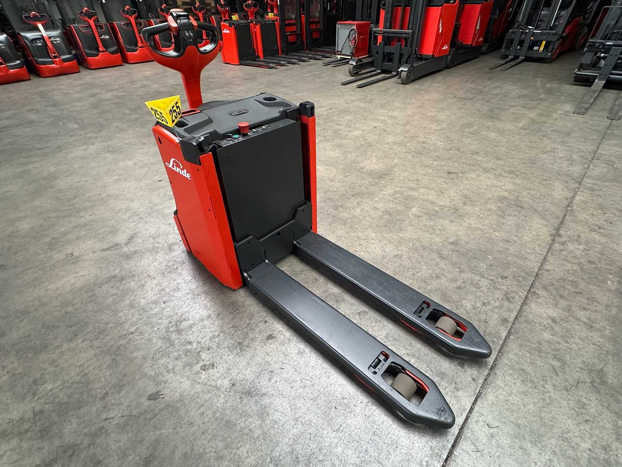 2016 LINDE T16L PALLET TRUCK ANT STACKER INITIAL STROKE 1,847 HOURS - Вилушкар: слика 5 2016 LINDE T16L PALLET TRUCK ANT STACKER INITIAL STROKE 1,847 HOURS - Вилушкар: слика 5