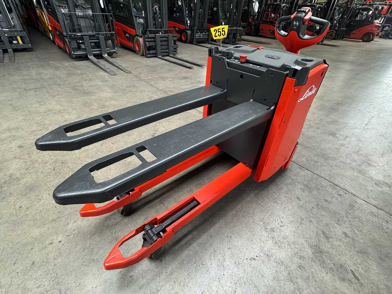 2016 LINDE T16L PALLET TRUCK ANT STACKER INITIAL STROKE 1,847 HOURS - Вилушкар: слика 4 2016 LINDE T16L PALLET TRUCK ANT STACKER INITIAL STROKE 1,847 HOURS - Вилушкар: слика 4