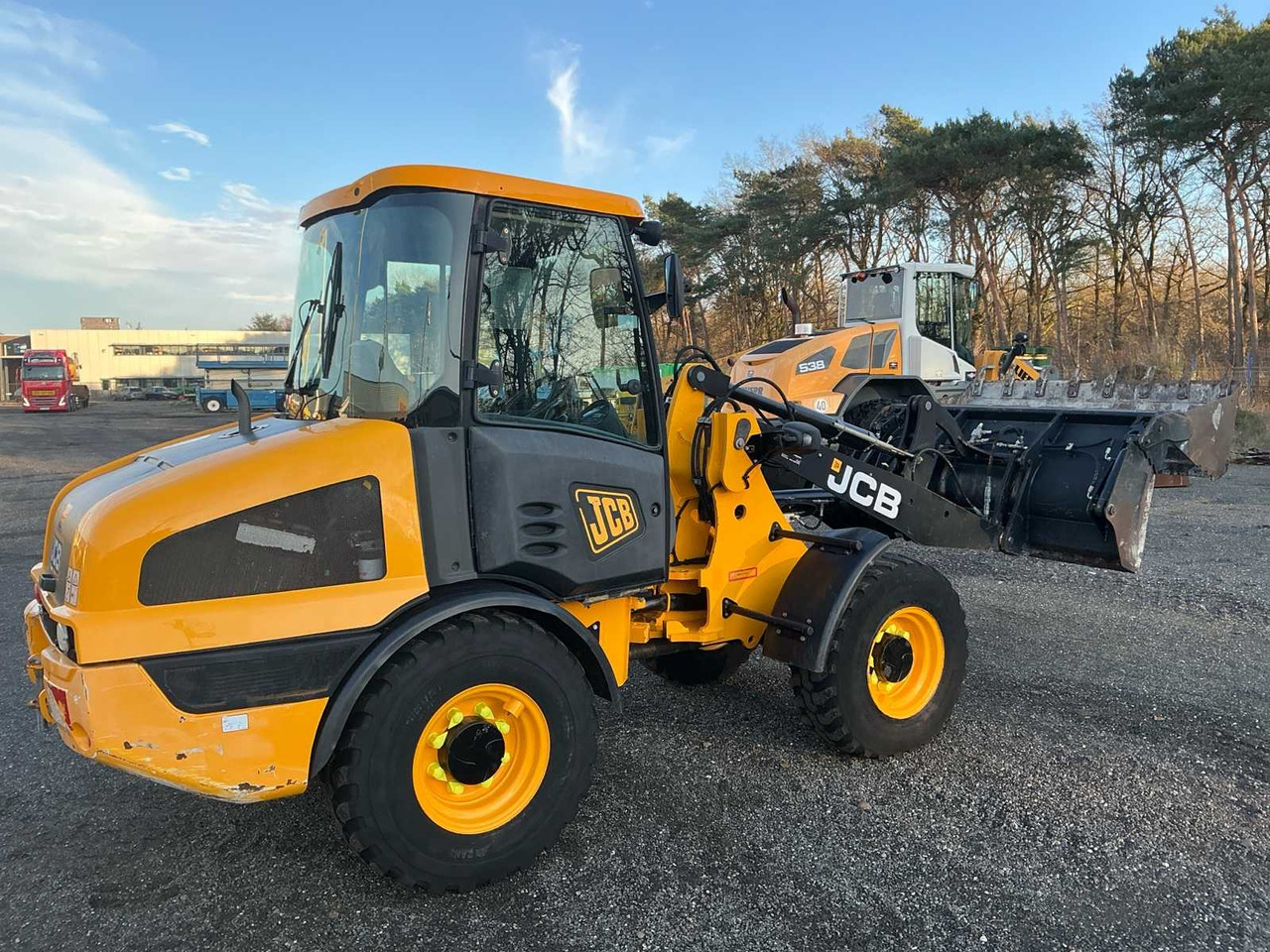 2017 JCB 406 T4 SHOVEL - Натоварувач на тркала: слика 2 2017 JCB 406 T4 SHOVEL - Натоварувач на тркала: слика 2