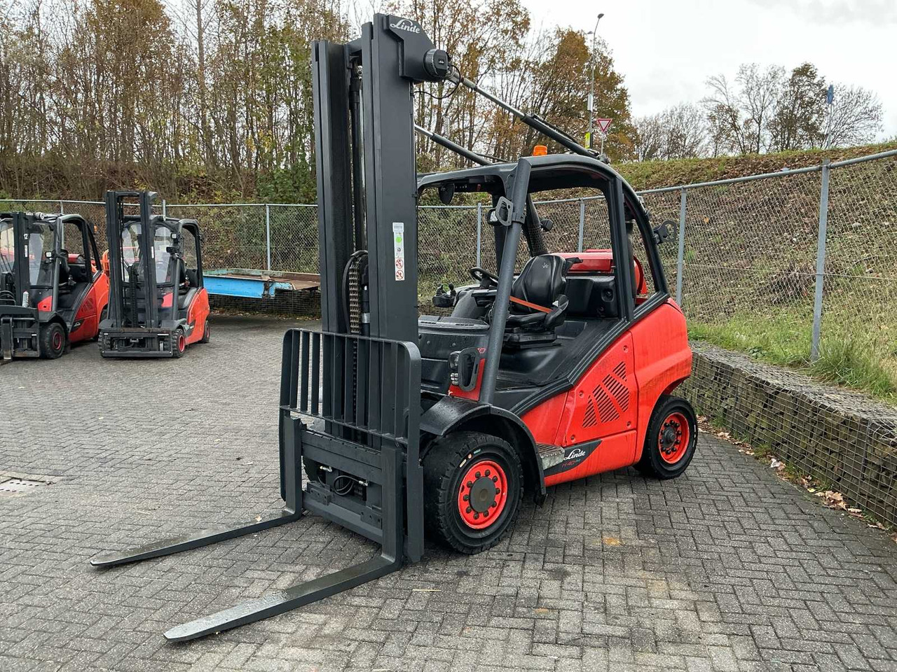 2019 LINDE H40T-02 FORKLIFT - Вилушкар: слика 1 2019 LINDE H40T-02 FORKLIFT - Вилушкар: слика 1