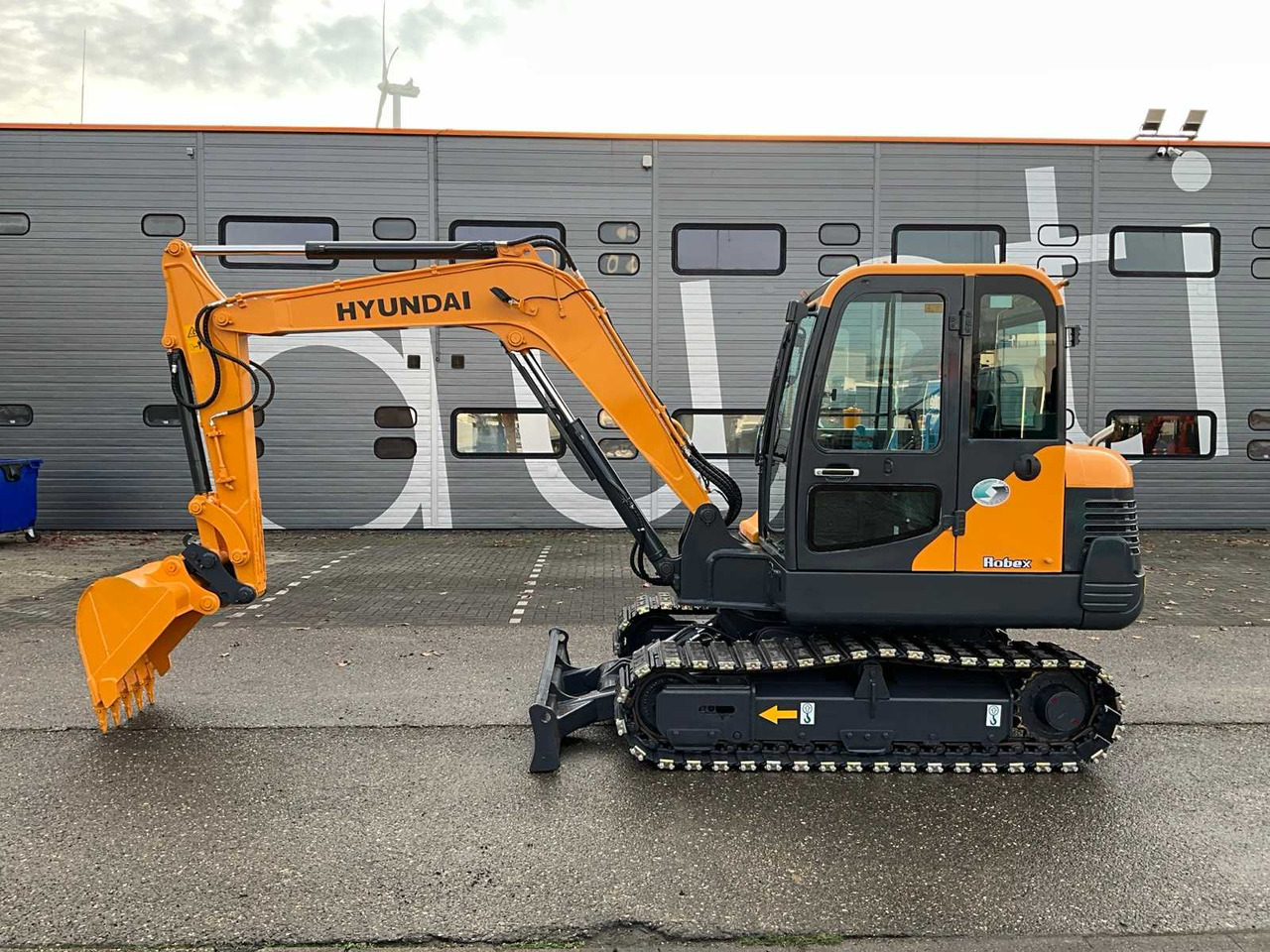 2020 HYUNDAI ROBEX 60 MIDI EXCAVATOR - Багер: слика 2 2020 HYUNDAI ROBEX 60 MIDI EXCAVATOR - Багер: слика 2